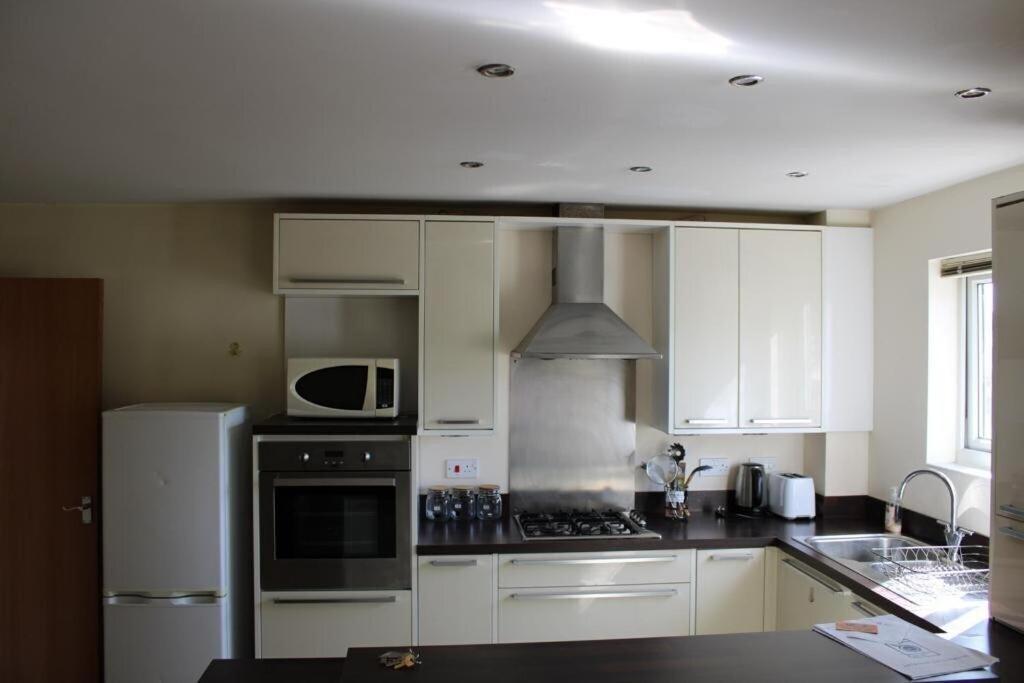 Two Bedroom Apartment, Free Parking, Close To Uclan And Free Wifi Preston  Exterior foto